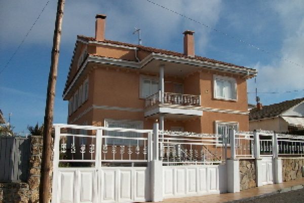 Construcción de vivienda unifamiliar en urbanización Calypo-Fado (Toledo)