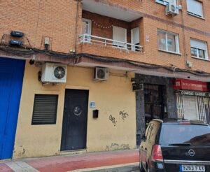 Cambio de uso de local comercial a vivienda en Parla (Madrid)      -EN EJECUCIÓN-